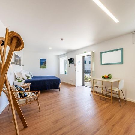 Casa Amarela Apartments - By Casas Na Ilha Camara de Lobos Ngoại thất bức ảnh