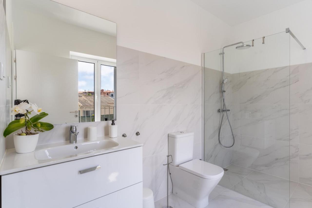 Casa Amarela Apartments - By Casas Na Ilha Camara de Lobos Ngoại thất bức ảnh