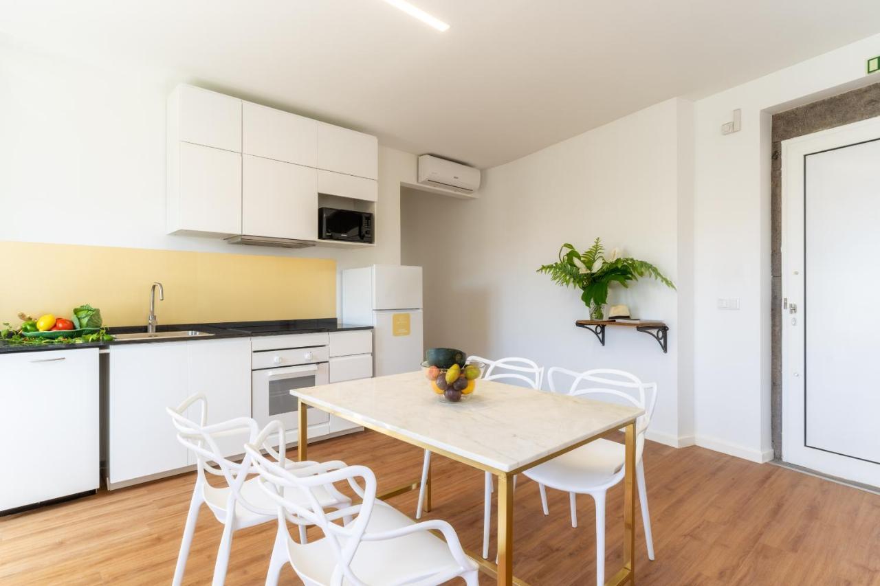 Casa Amarela Apartments - By Casas Na Ilha Camara de Lobos Ngoại thất bức ảnh