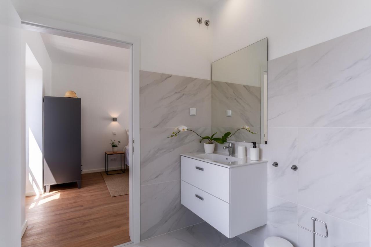 Casa Amarela Apartments - By Casas Na Ilha Camara de Lobos Ngoại thất bức ảnh