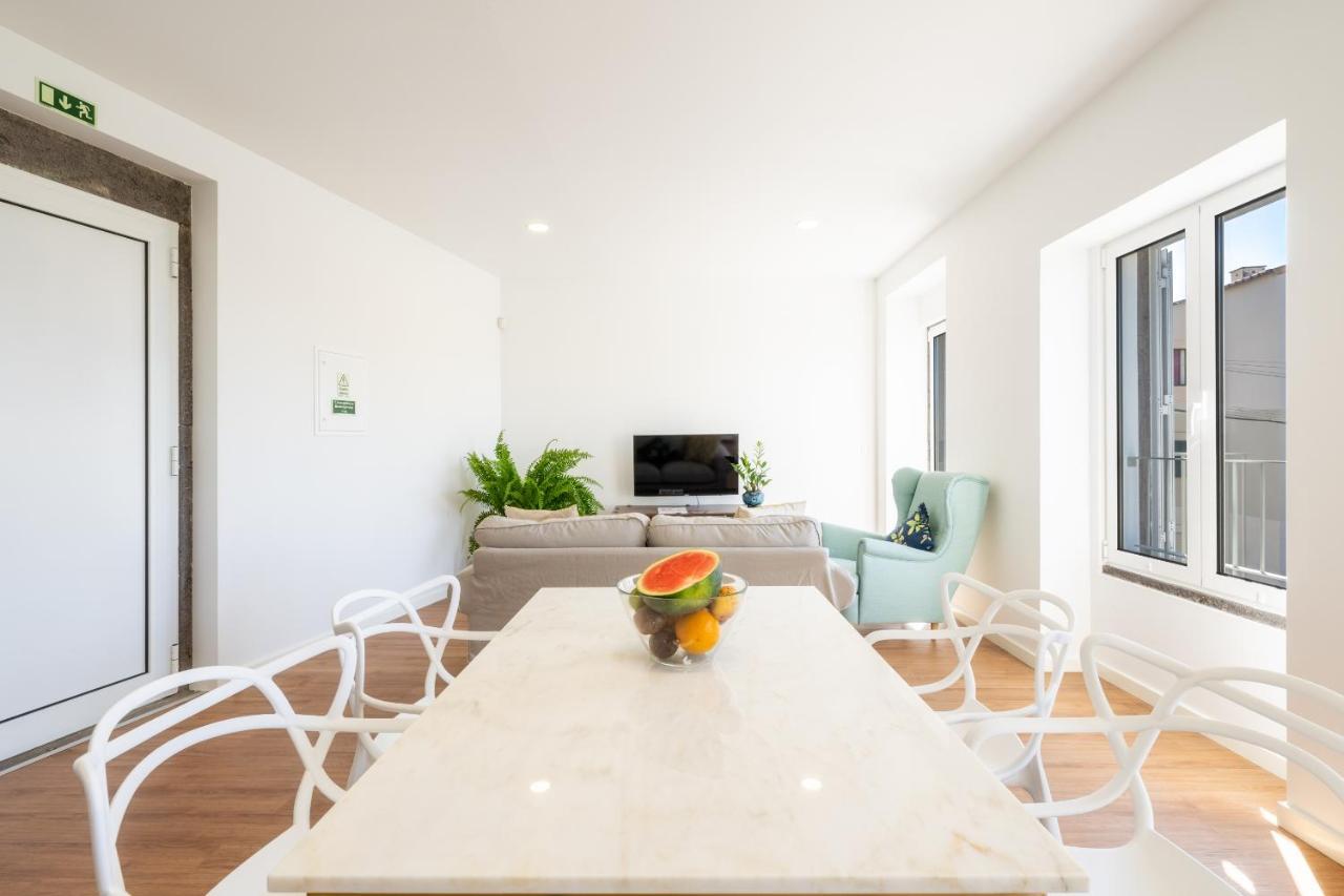 Casa Amarela Apartments - By Casas Na Ilha Camara de Lobos Ngoại thất bức ảnh